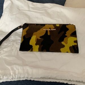 Michael Kors Wristlet